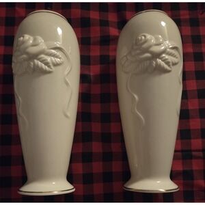 2 Lenox Ivory Porcelain Bud Vase Raised Rose & Ribbon Design Gold Trim‎